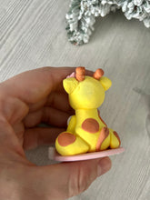 Load image into Gallery viewer, Clearence Giraffe ornament. **Please read description and check photos**
